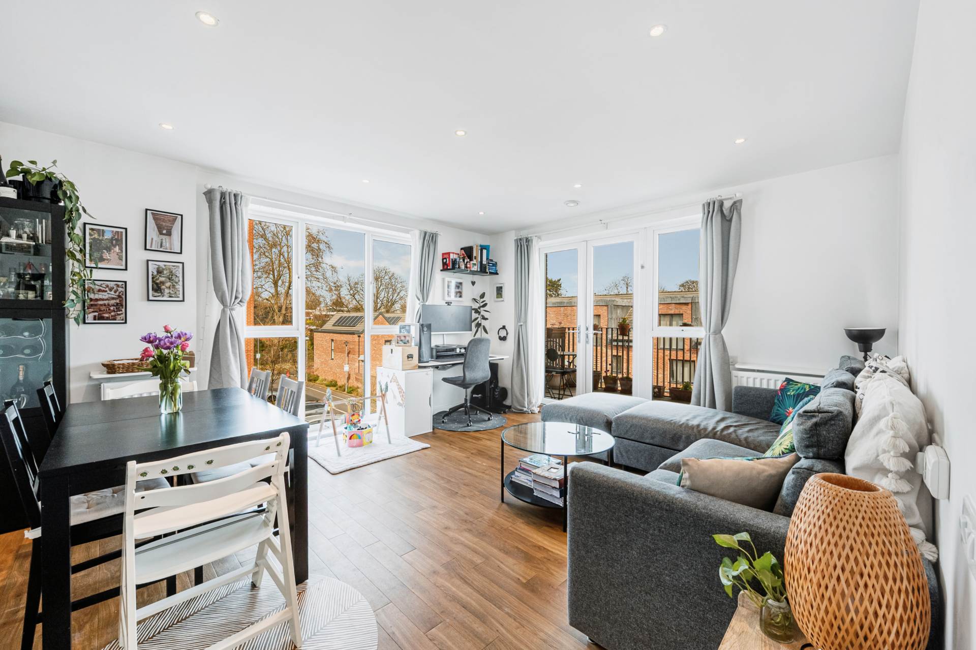 Myers Court, Brentford, Image 2