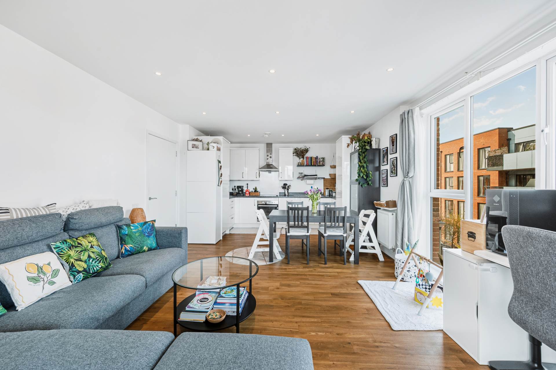 Myers Court, Brentford, Image 3