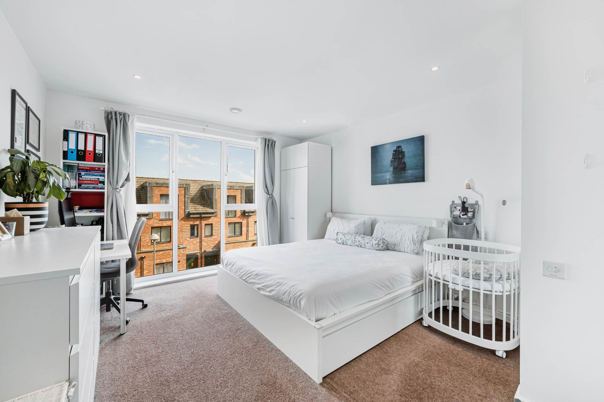 Myers Court, Brentford, Image 5