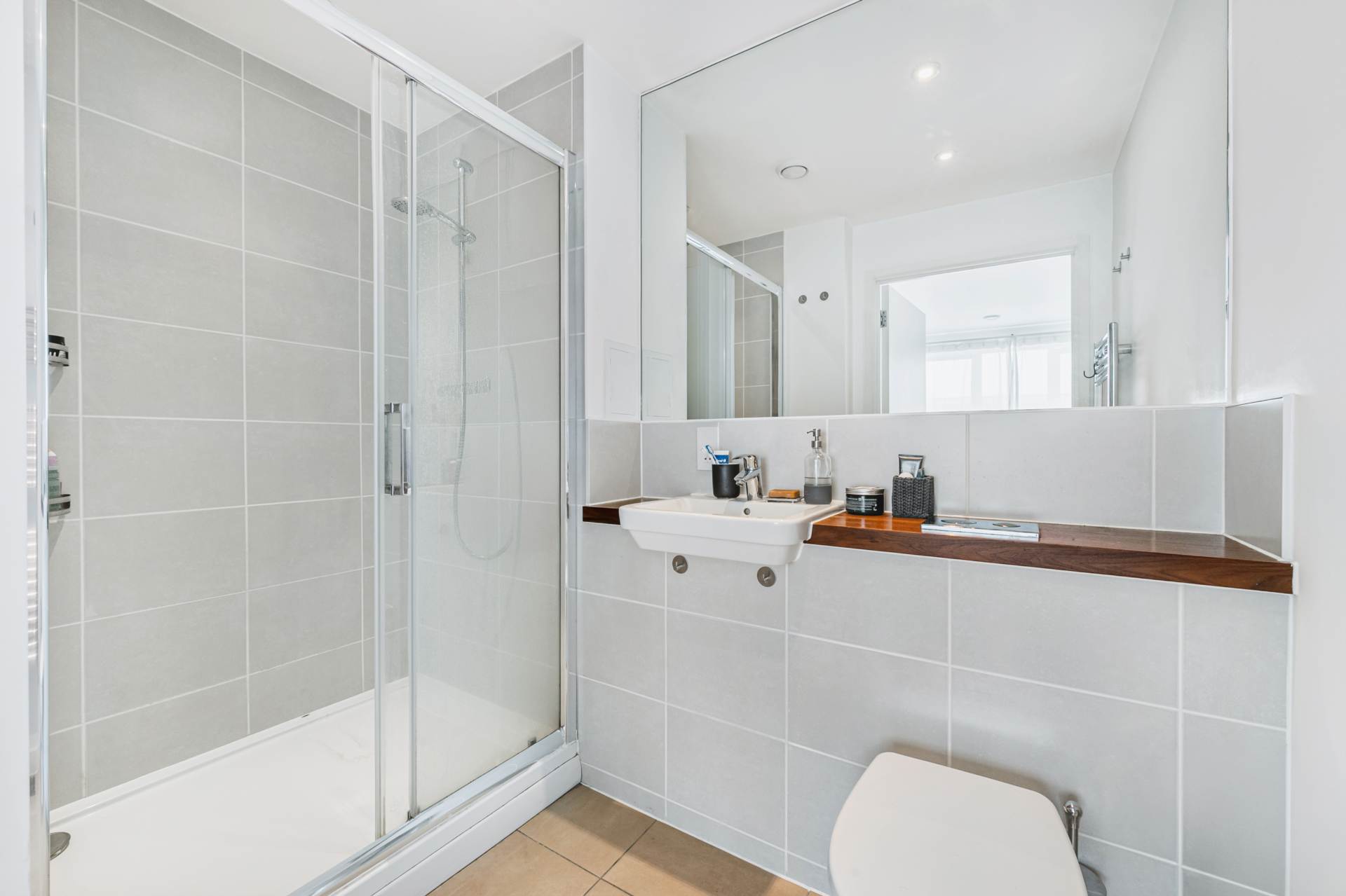 Myers Court, Brentford, Image 6