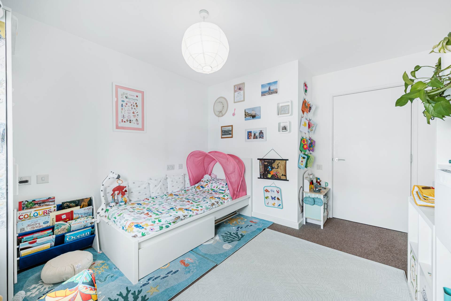 Myers Court, Brentford, Image 7