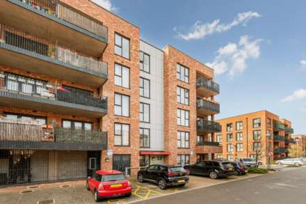 Myers Court, Brentford, Image 12