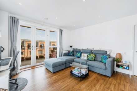 Myers Court, Brentford, Image 16