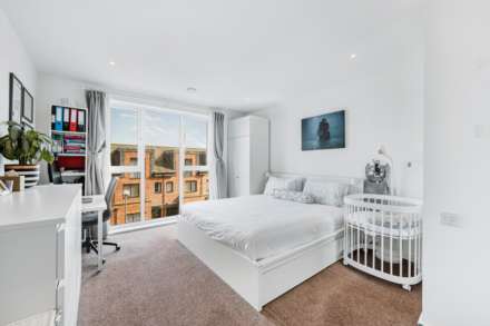 Myers Court, Brentford, Image 5