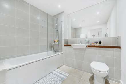 Myers Court, Brentford, Image 8