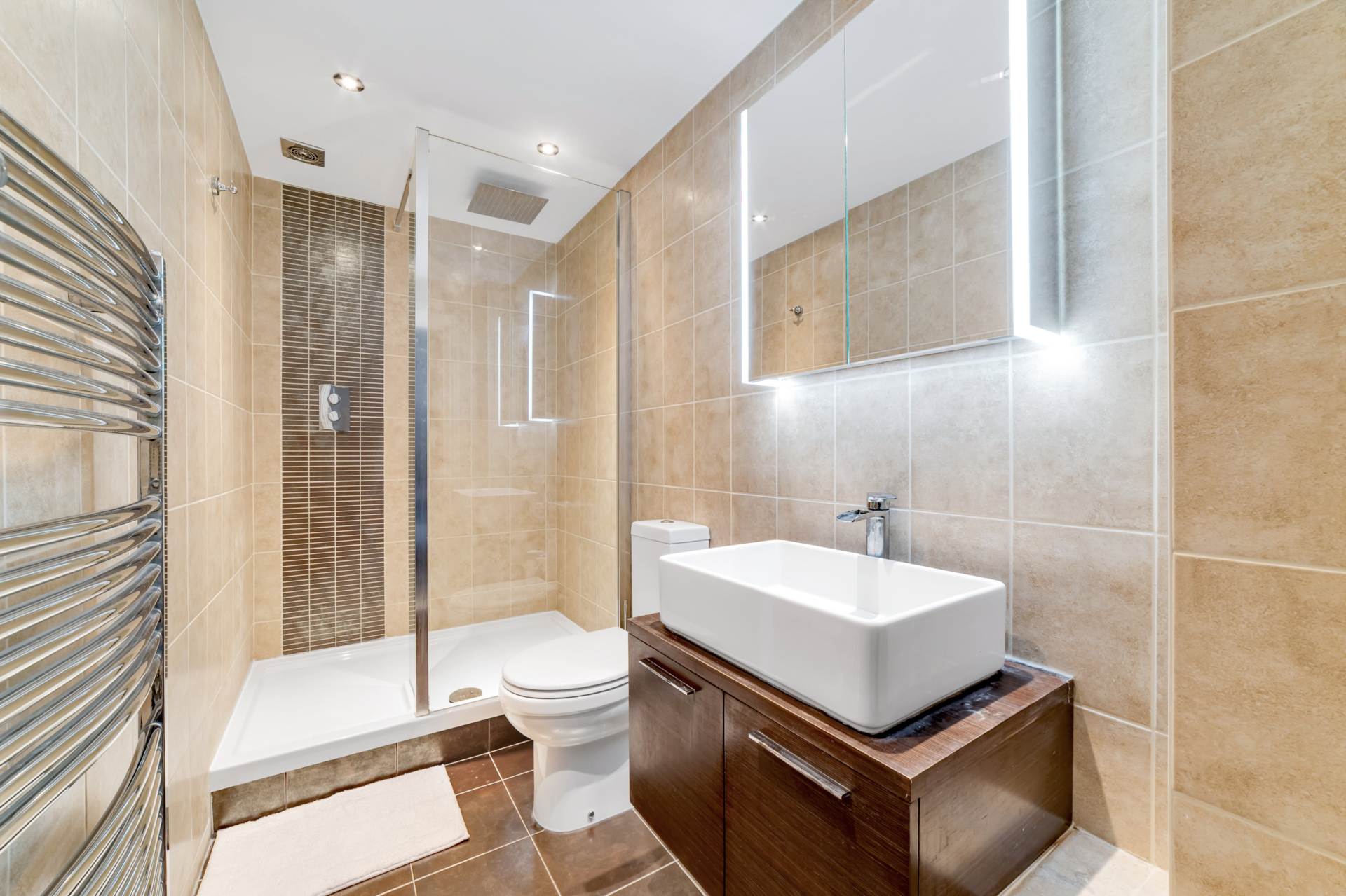 High Street, Brentford, Image 8