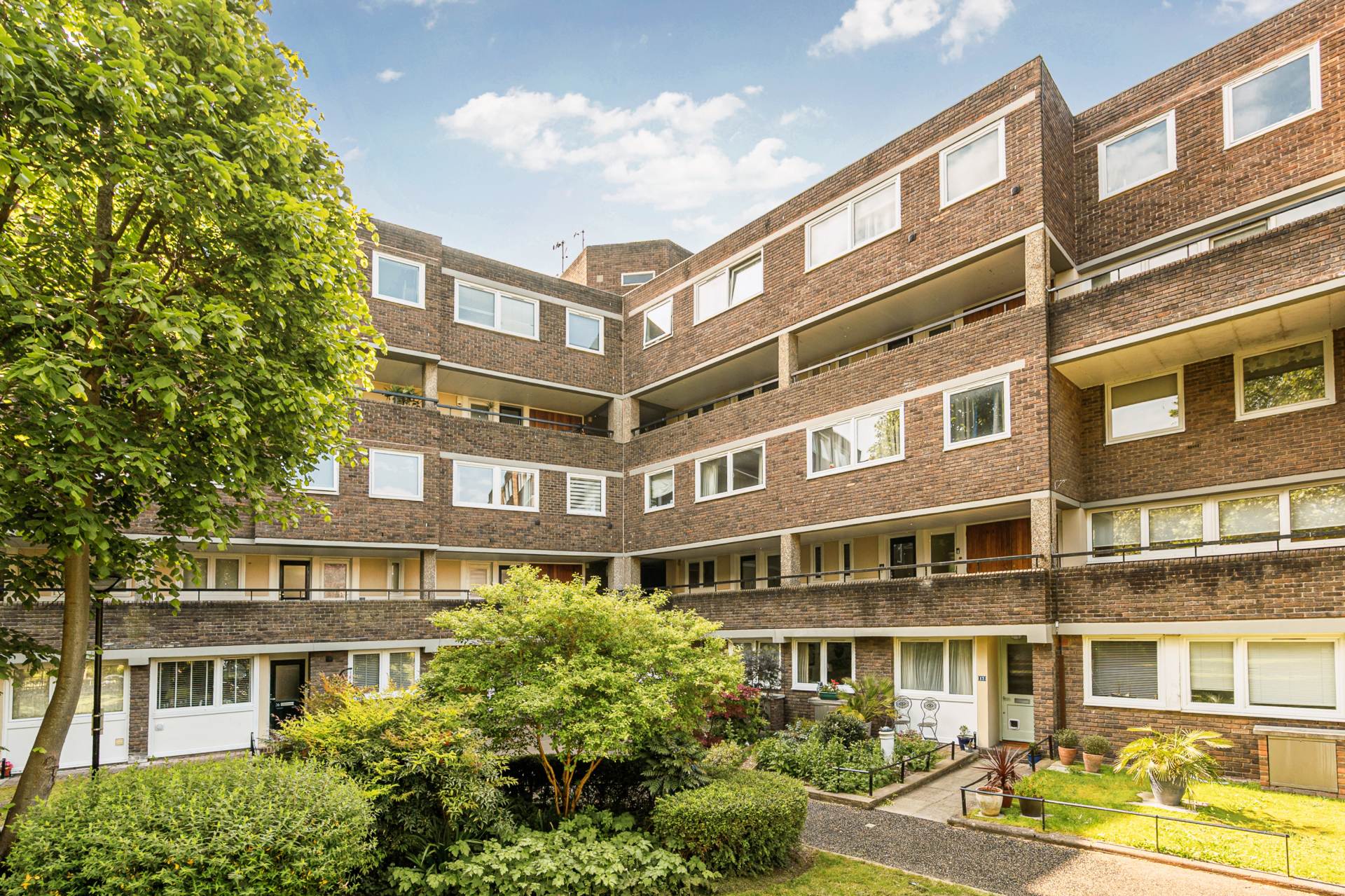 Otho Court, Brentford Dock, Image 1