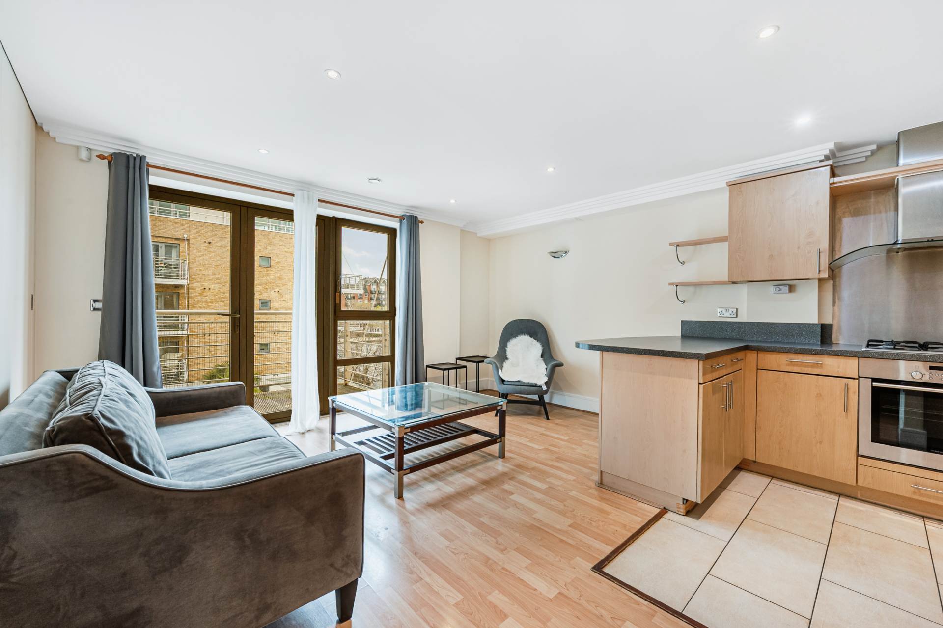 Moorings House, Brentford, Image 3