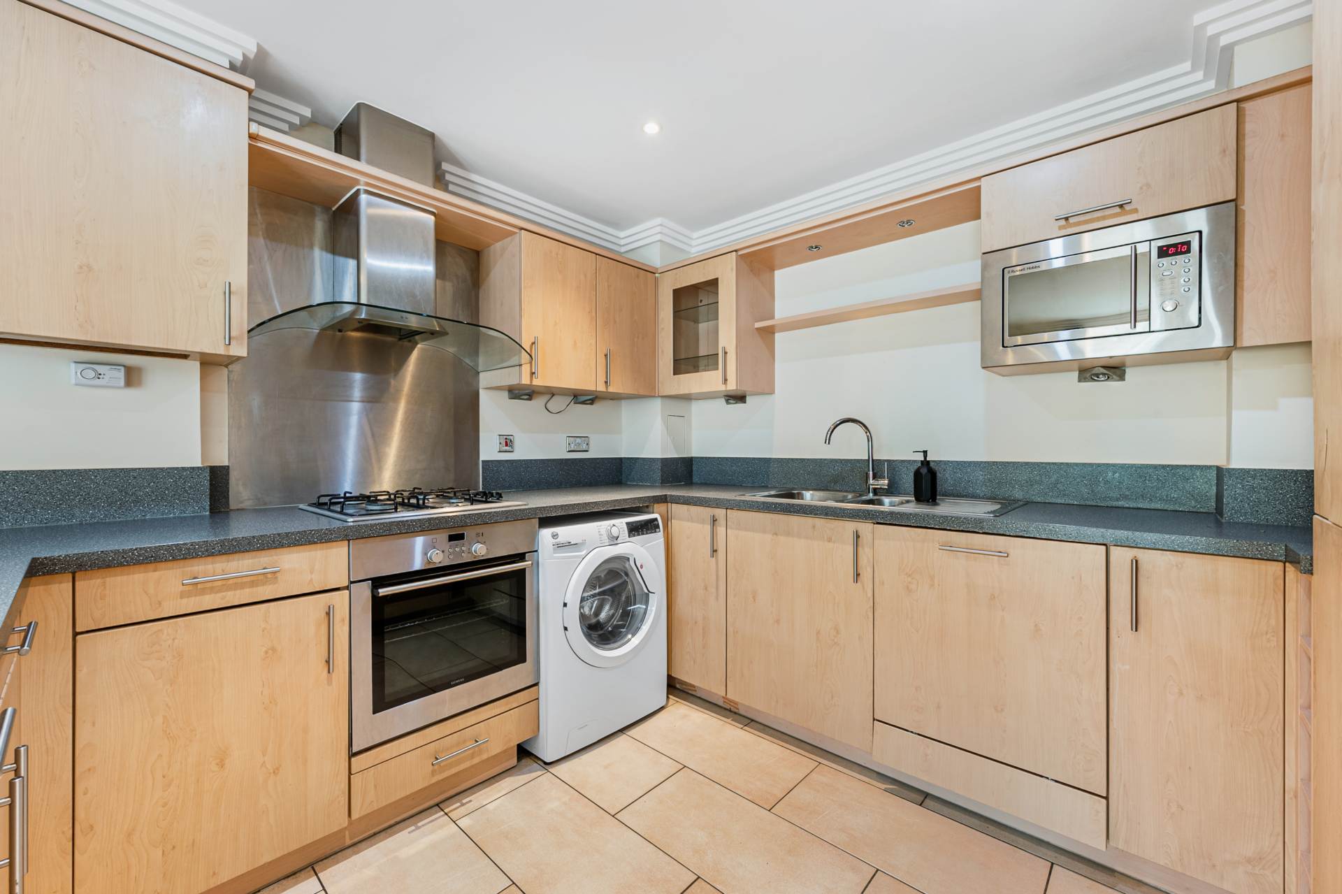 Moorings House, Brentford, Image 5