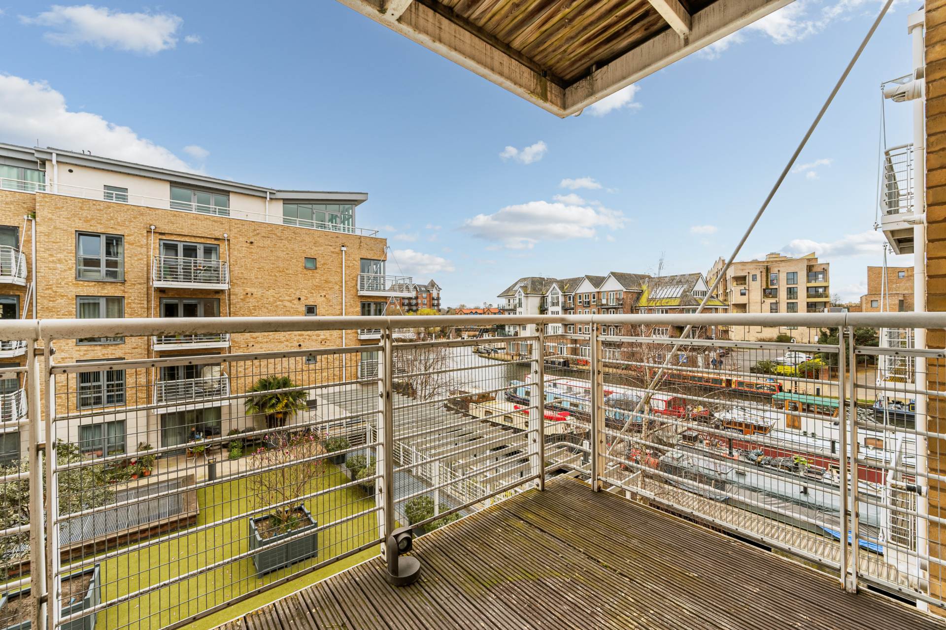 Moorings House, Brentford, Image 6