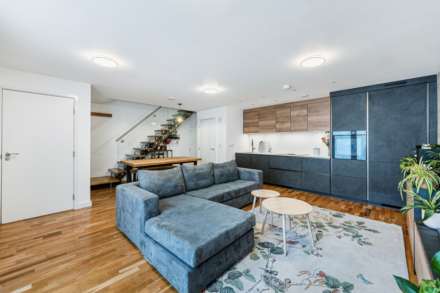 Baltic Avenue, Brentford, Image 4