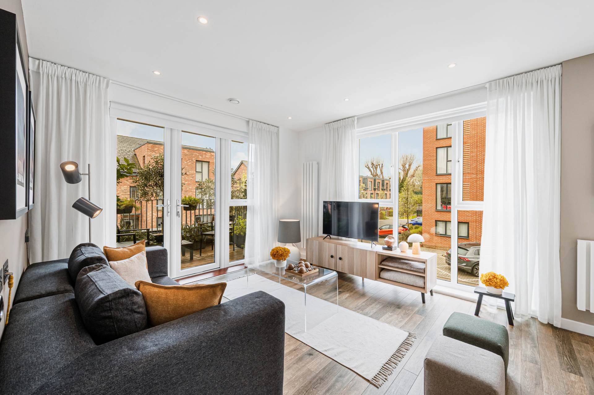 Myers Court, Brentford, Image 2