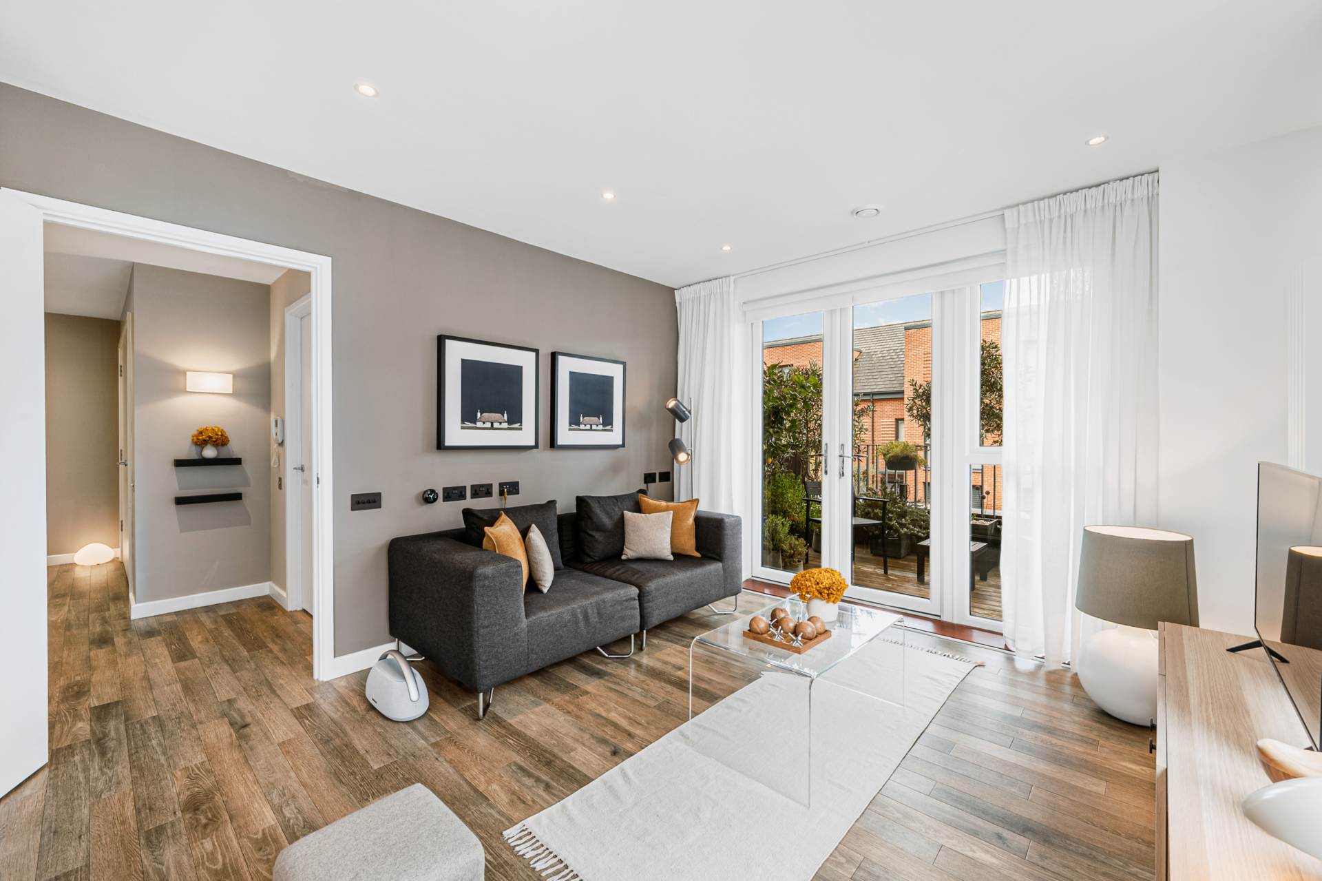 Myers Court, Brentford, Image 5