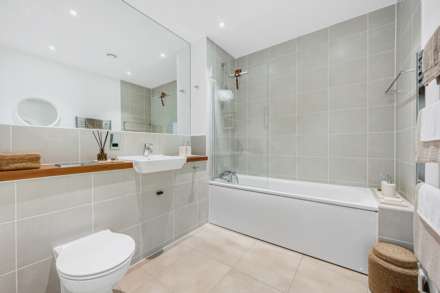 Myers Court, Brentford, Image 14