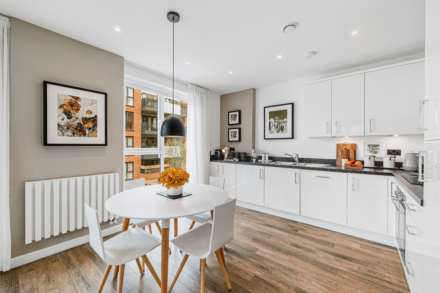 Myers Court, Brentford, Image 8