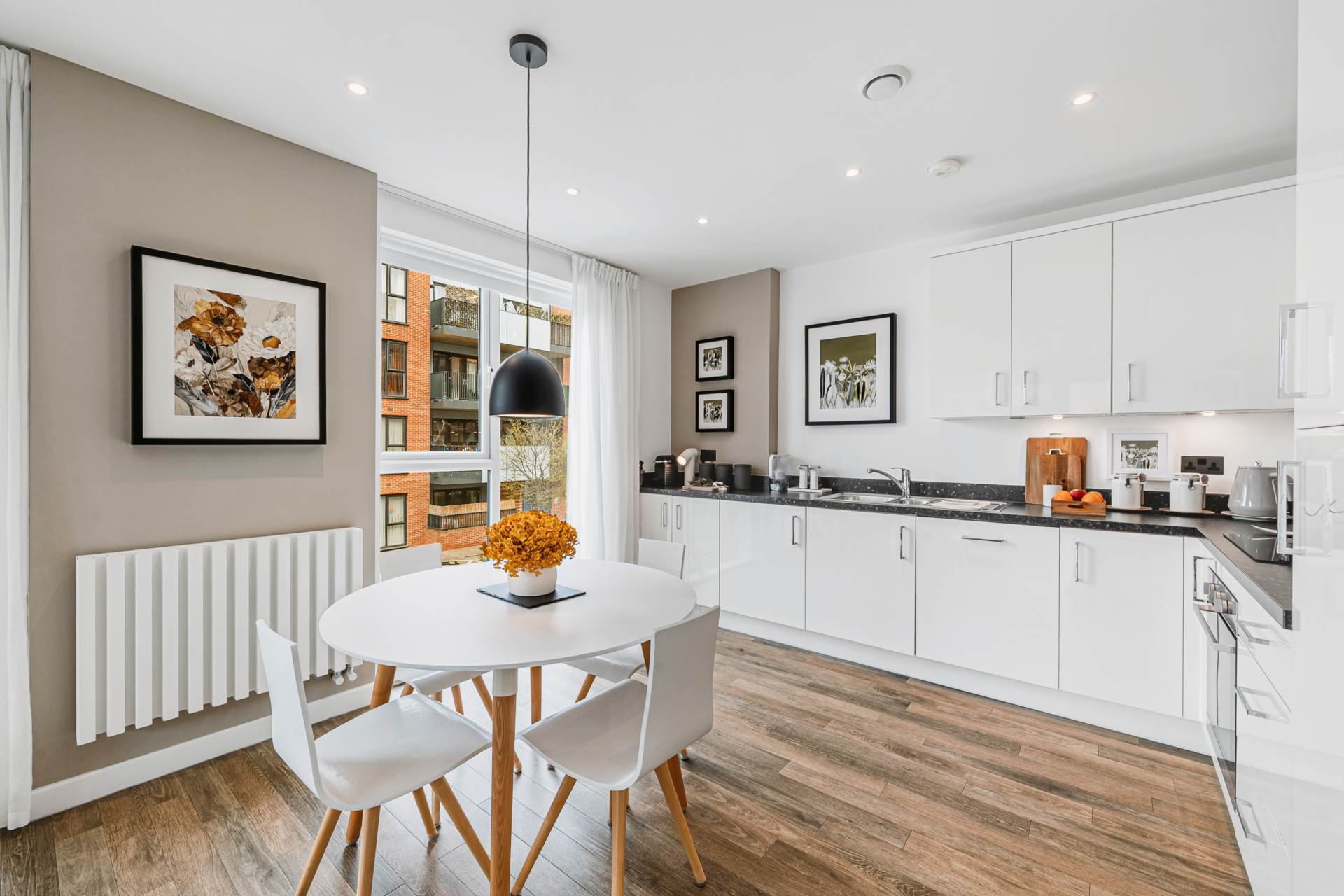 Myers Court, Brentford, Image 4