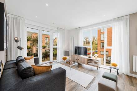 Myers Court, Brentford, Image 5