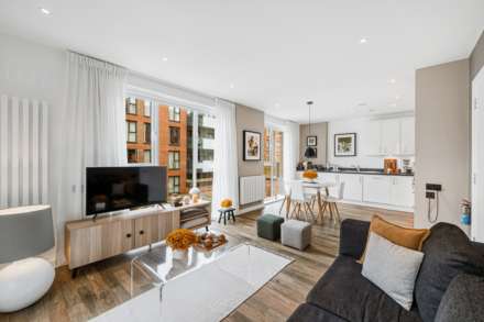 Myers Court, Brentford, Image 6