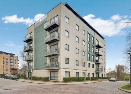 Metropolitan House, Pump House Crescent, Kew Bridge West, Brentford