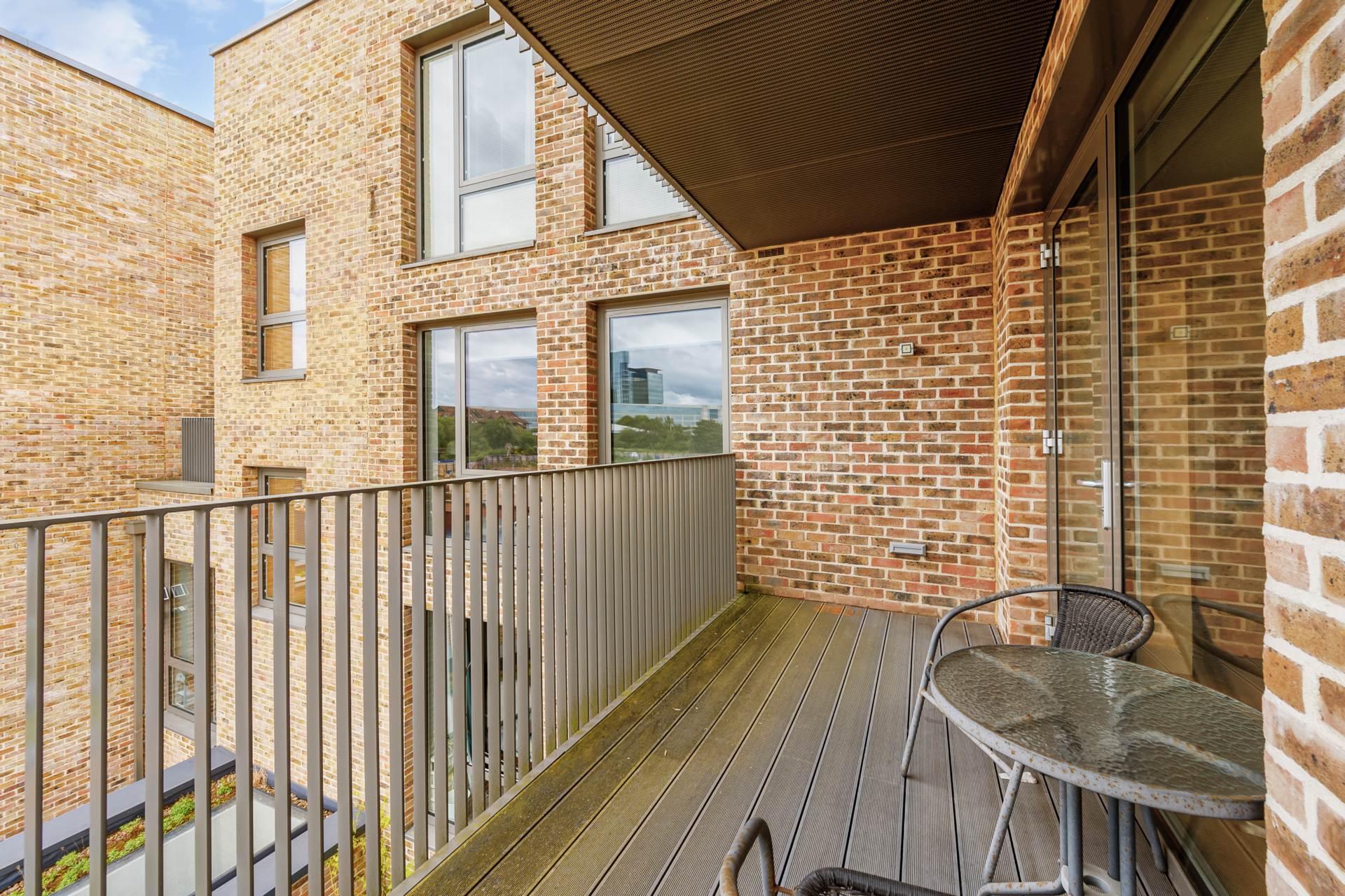 Isambard Court, Brentford Lock West, Image 6