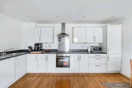 Burgoyne House, Great West Quarter, Brentford, Image 4