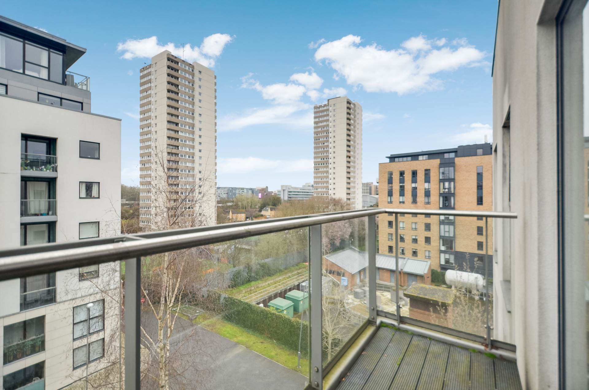 Metropolitan House, Pump House Crescent, Kew Bridge West, Brentford, Image 12