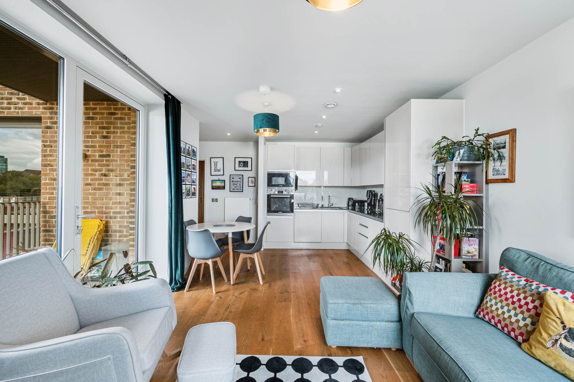 Isambard Court, Paddlers Avenue, Brentford, Image 3