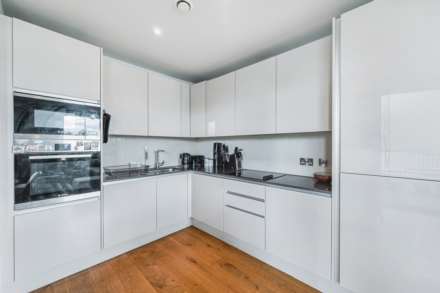 Isambard Court, Paddlers Avenue, Brentford, Image 4