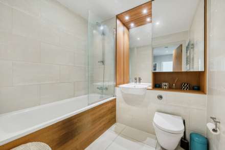 Isambard Court, Paddlers Avenue, Brentford, Image 9