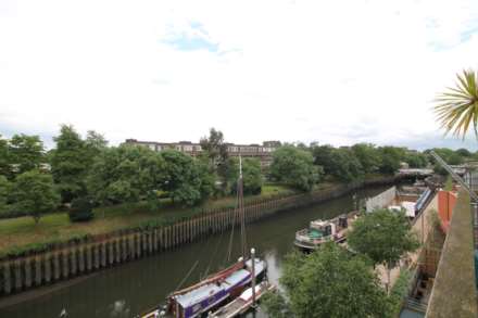 Point Wharf, Brentford, Image 4