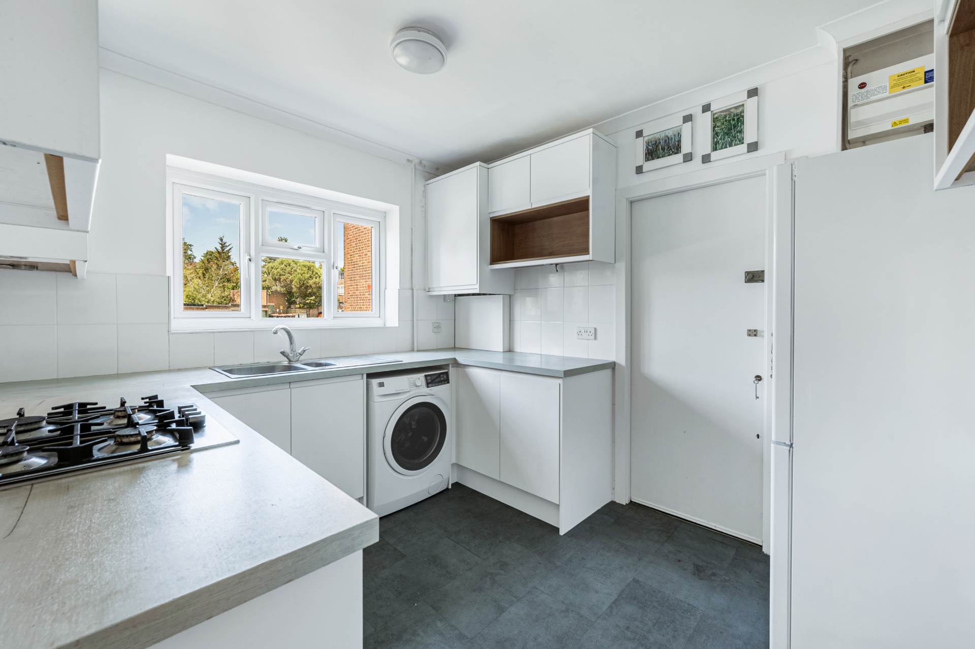 Hanger Court, Hanger Green, Image 5