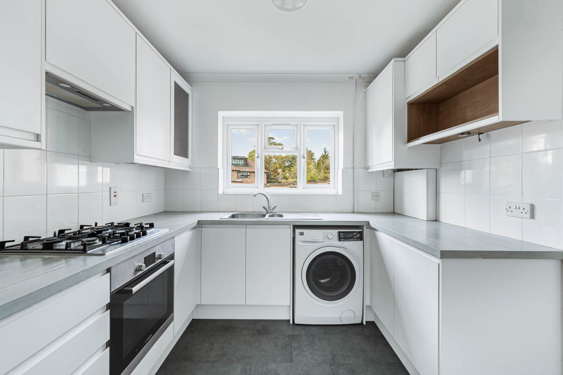 Hanger Court, Hanger Green, Image 6