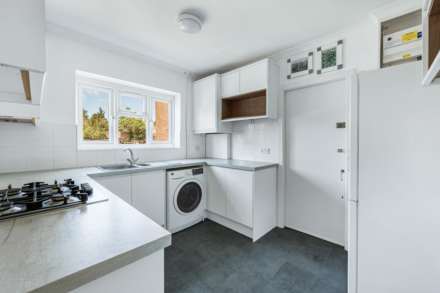 Hanger Court, Hanger Green, Image 5