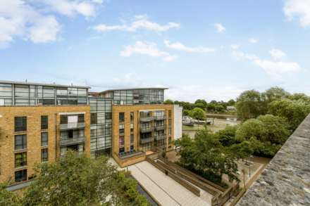 Ferry Lane, Ferry Quays, Brentford, Image 15