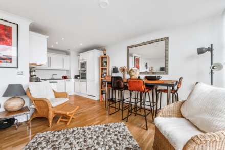 Ferry Lane, Ferry Quays, Brentford, Image 4