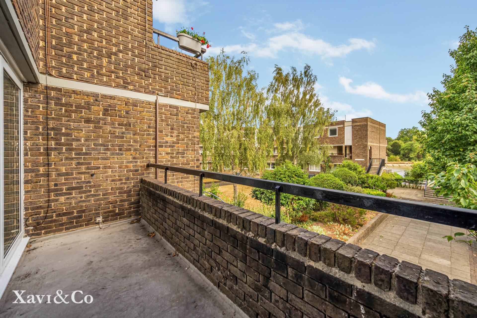 Julius Court, Brentford, Image 12
