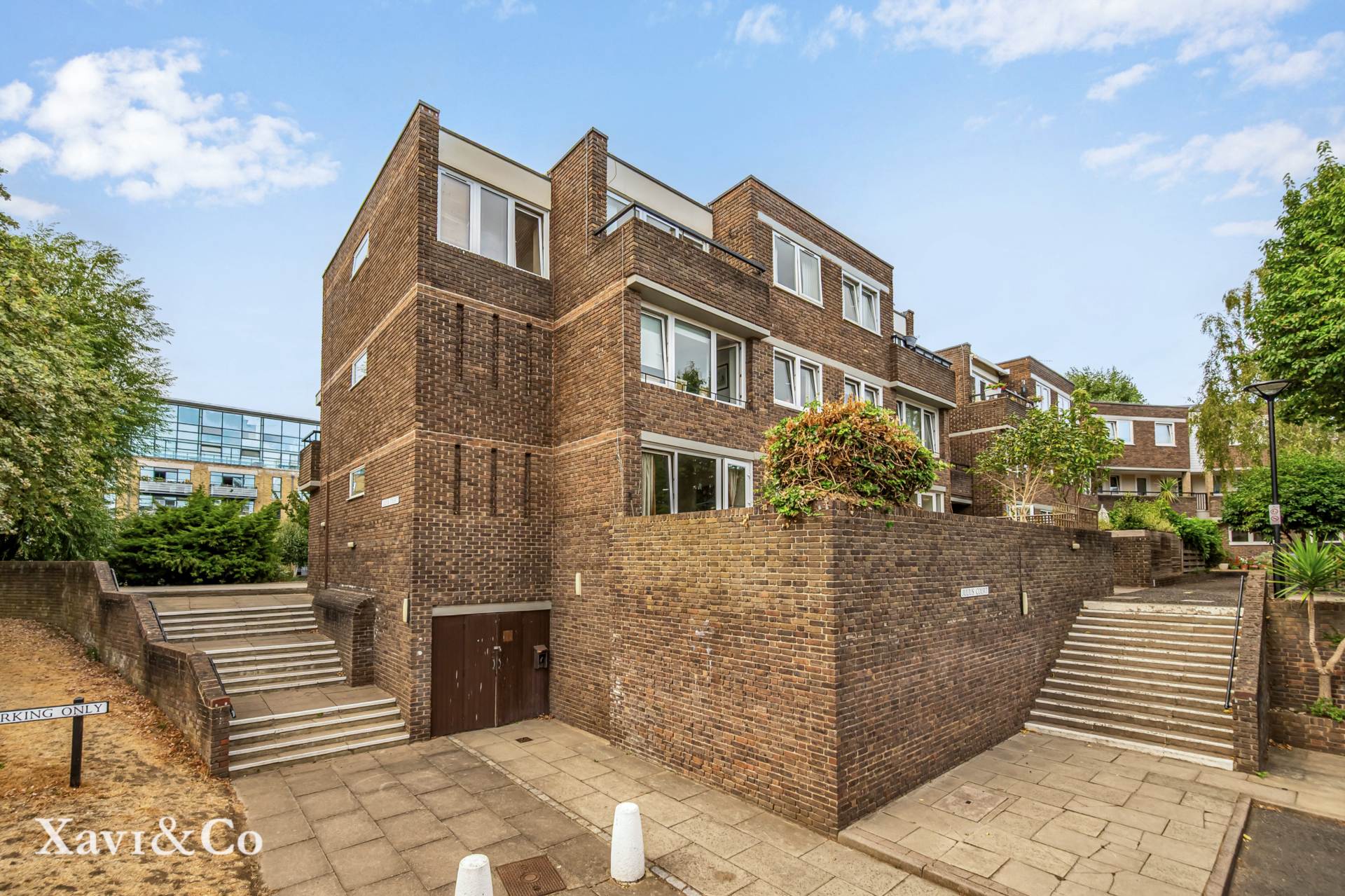 Julius Court, Brentford, Image 13