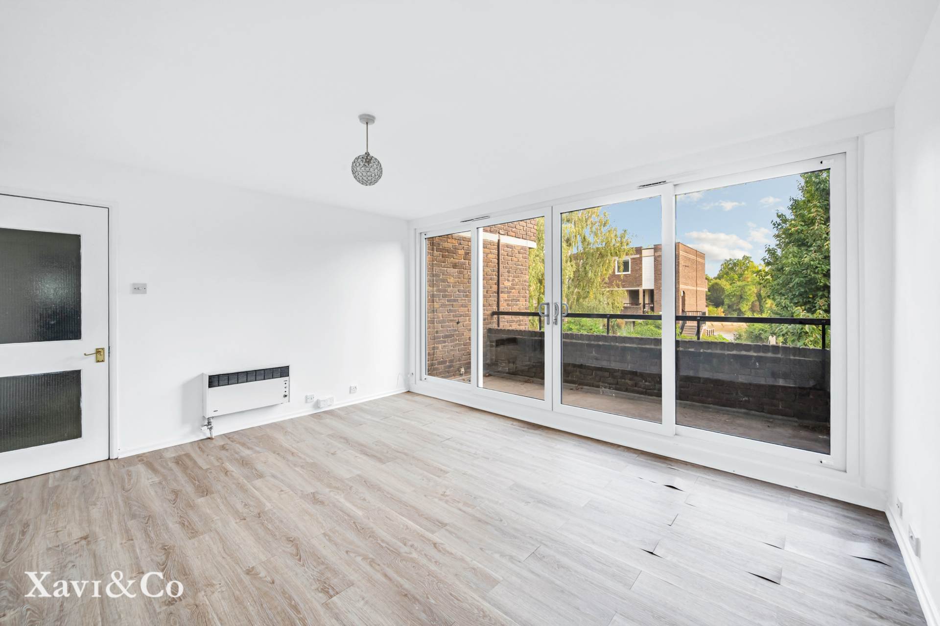Julius Court, Brentford, Image 4