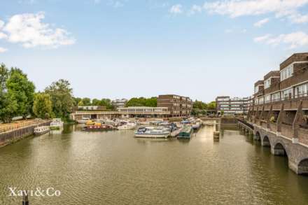 Julius Court, Brentford, Image 1