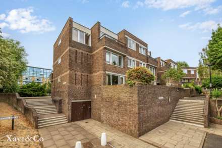 Julius Court, Brentford, Image 13