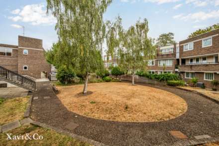 Julius Court, Brentford, Image 14