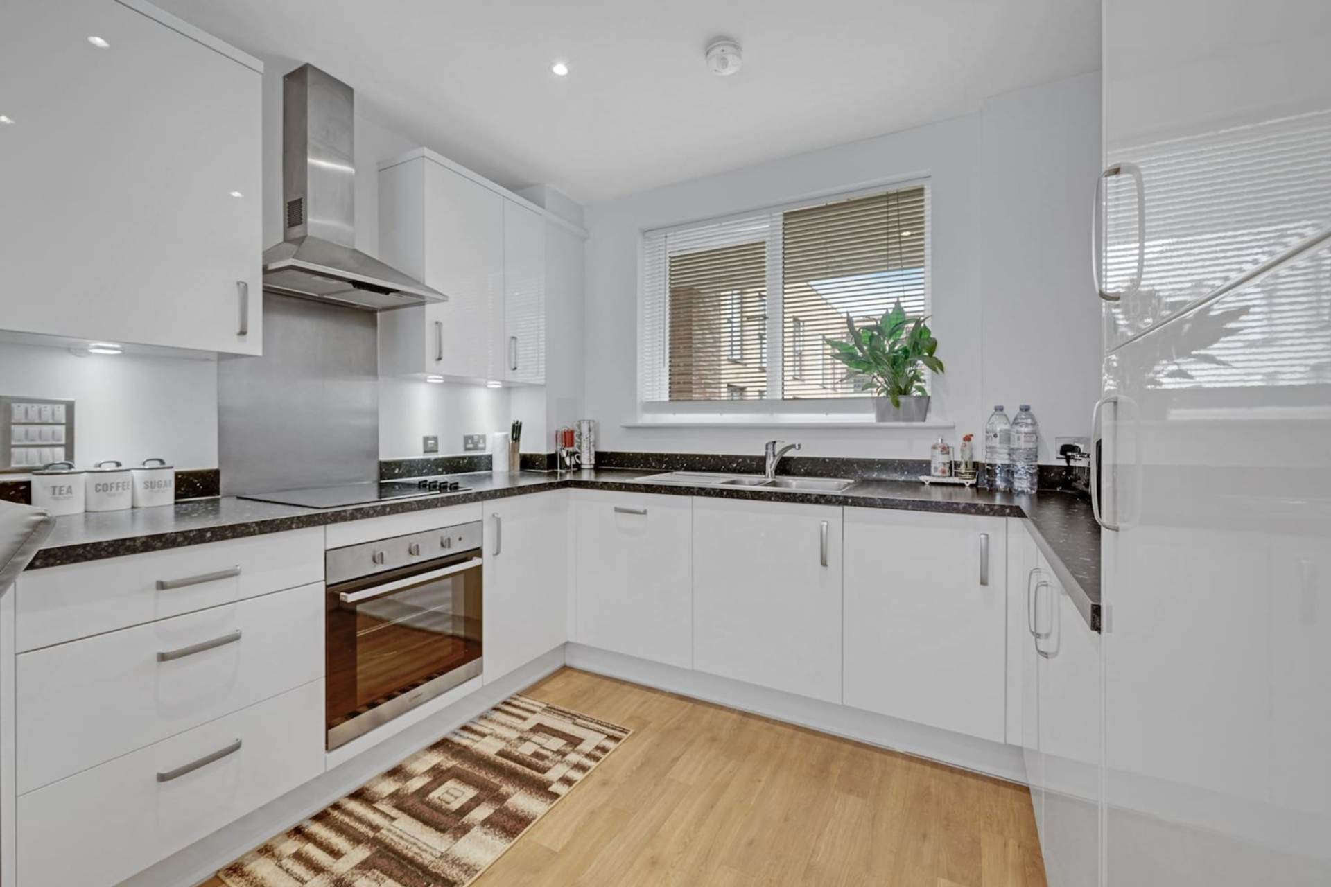 Myers Court, Brentford, Image 3