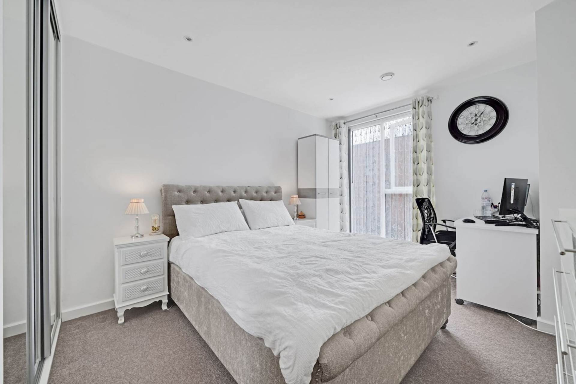 Myers Court, Brentford, Image 5