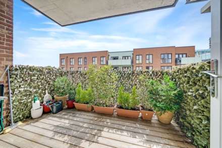 Myers Court, Brentford, Image 8