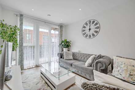 Myers Court, Reynard Way, Brentford, Image 3