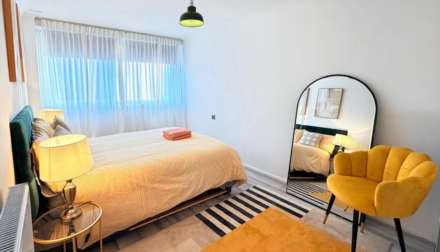 Romulus Court, Justin Close, Brentford Dock, Image 5