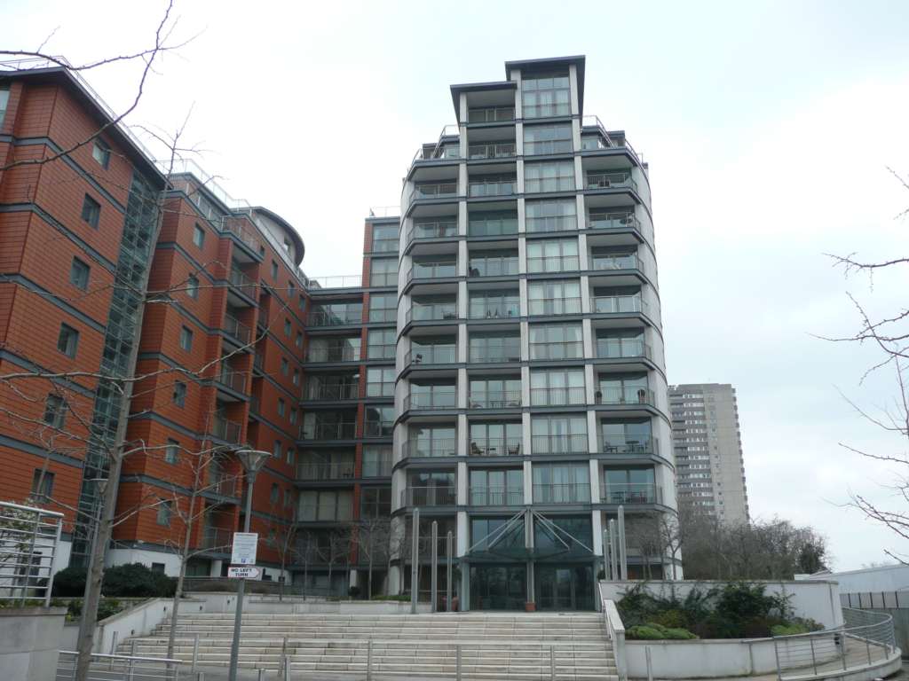 Holland Gardens, Brentford, Image 8