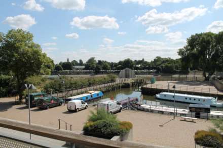 Soaphouse Lane, Brentford, Image 2