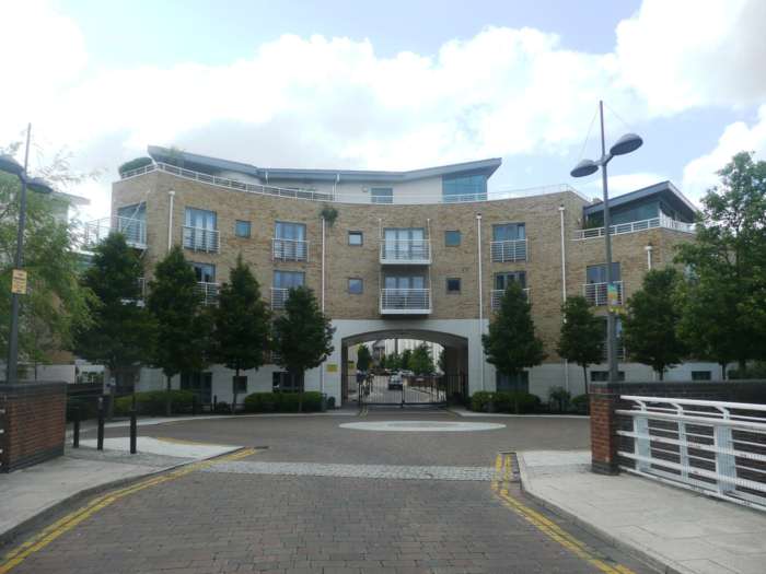 The Island, Brentford, Image 10