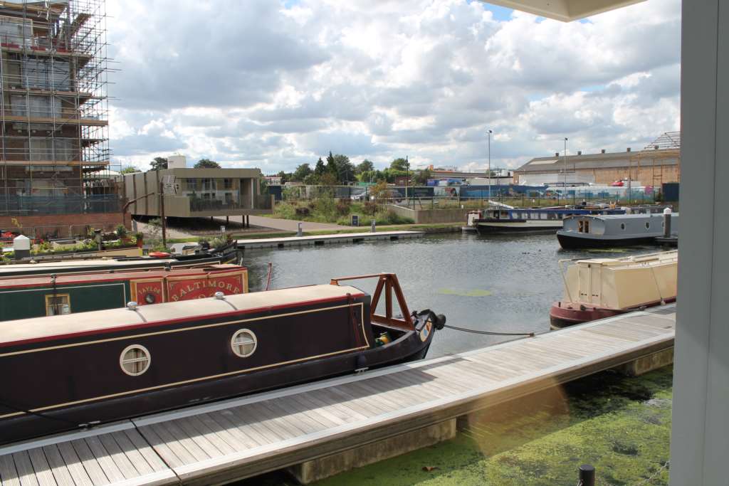 The Island, Brentford, Image 6